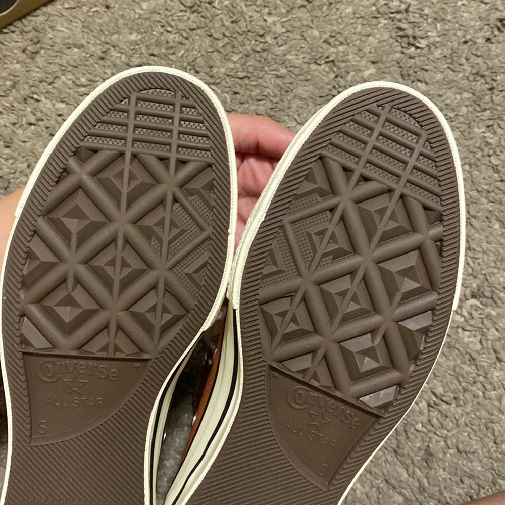*NEW* Rust Converse - Picture 5 of 5